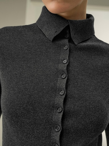 Lilysilk Trui 'Slim Fit Seiden-Kaschmir Pullover' in Grijs