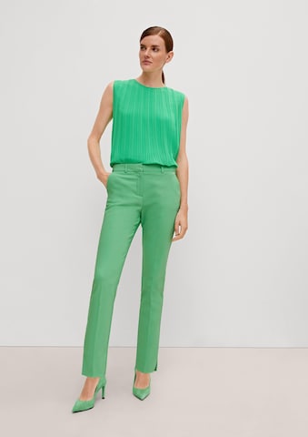 Regular Pantalon à plis COMMA en vert