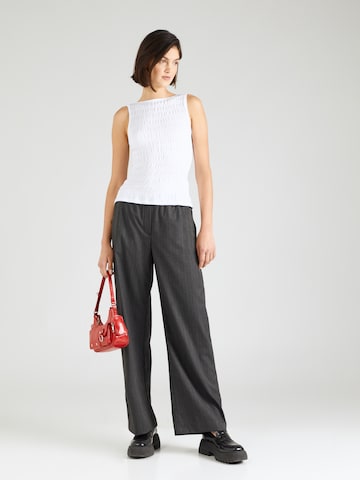 Wide Leg Pantalon 'Kelly' WEEKDAY en gris
