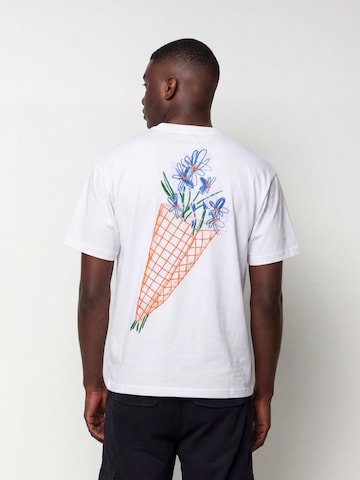 BALMOHK Bluser & t-shirts 'BAD DECISIONS' i hvid