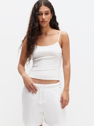 Regular Pantalon Pull&Bear en blanc