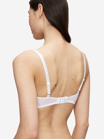 TRIUMPH T-shirt Bra 'Amourette Spotlight' in White