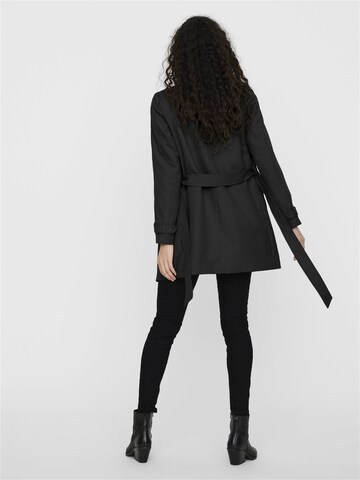 VERO MODA Between-Seasons Coat 'Celeste' in Black
