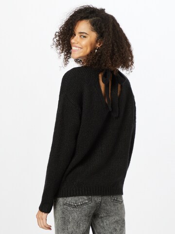 VERO MODA Sweater 'Darya' in Black