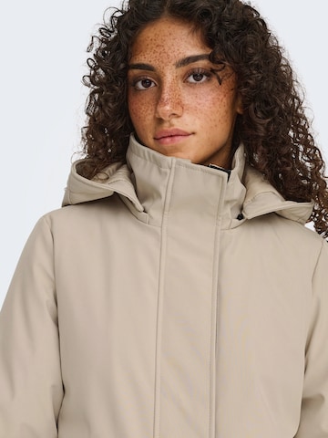 ONLY Átmeneti parka 'ONLKARA' - bézs