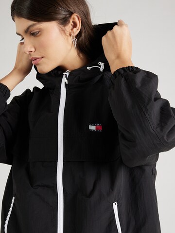 Tommy Jeans Between-Season Jacket 'Chicago' in Black