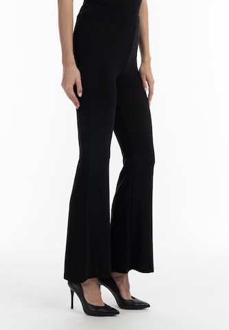 évasé Pantalon faina en noir : devant