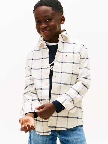 Coupe regular Chemise TOMMY HILFIGER en beige : devant