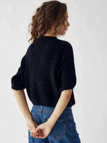 Top ' Mimi ' de la Noella pe negru