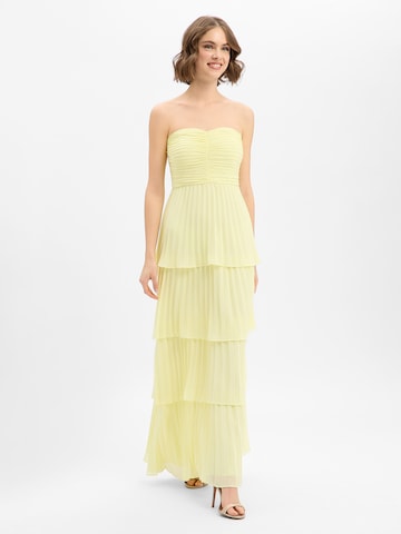 Marie Lund Evening Dress in Yellow: front