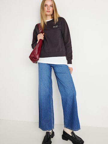Pepe Jeans Sweatshirt 'LETHA' i svart