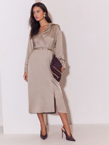 Lipsy Jurk in Beige