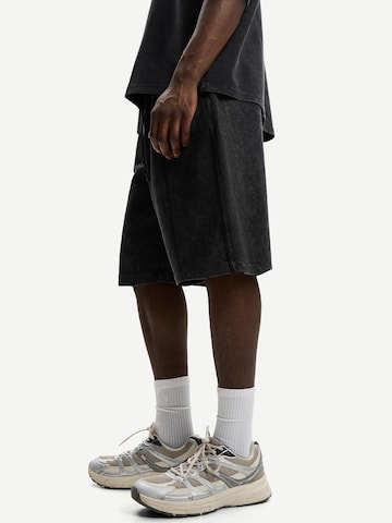 Bershka Wide Leg Bukser i sort
