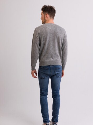 Pullover di CASH-MERE.CH in grigio