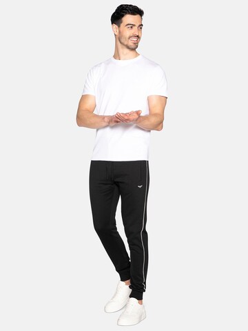 Threadbare Tapered Trousers 'Morris' in Black