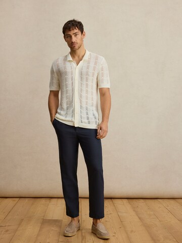 DAN FOX APPAREL Slim fit Πουκάμισο 'Dylan' σε λευκό