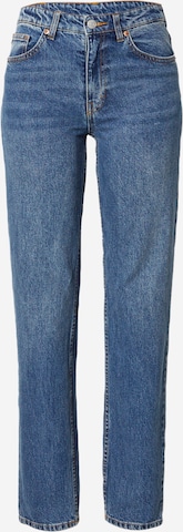 Monki Regular Jeans in Blue: front