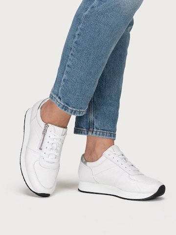 VITAFORM Sneaker in Weiß