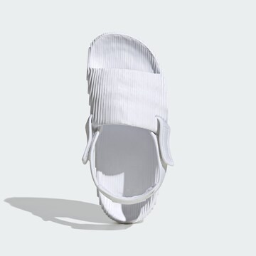 Sandales 'Adilette 22 XLG Slides' ADIDAS ORIGINALS en blanc