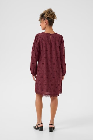 Rochie de la Cream pe roșu