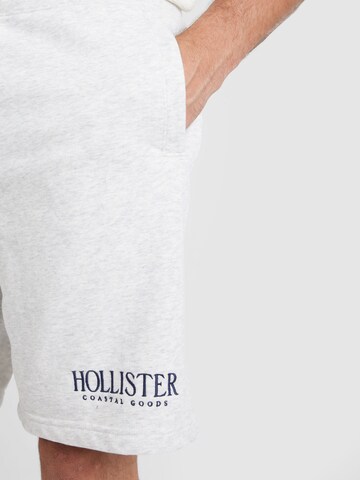 Regular Pantaloni de la HOLLISTER pe gri