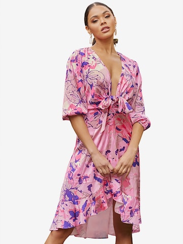 Robe Chi Chi London en rose : devant