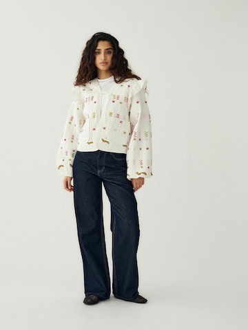 Noella Välikausitakki ' Skye ' värissä beige: etupuoli