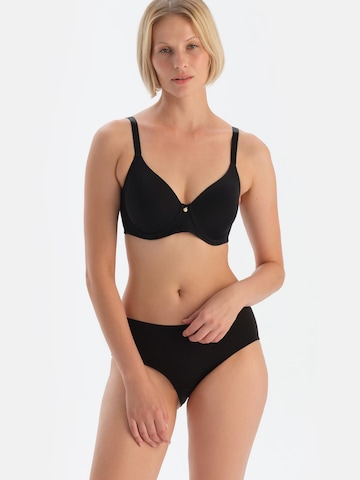 Chiloți de la Dagi pe negru