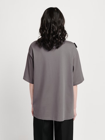 Casa Mara Shirt in Grey: back