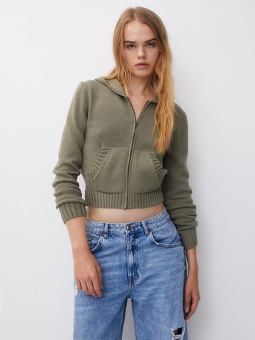 Pull&Bear Neuletakki värissä beige: edessä