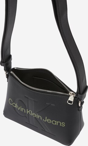 Calvin Klein Jeans Чанта с презрамки в черно