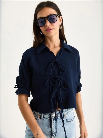Bianco Lucci Blouse in Blue