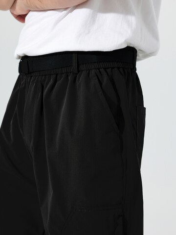 Youthup Loose fit Cargo Pants in Black