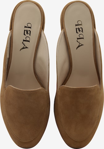 IZIA Mules in Brown