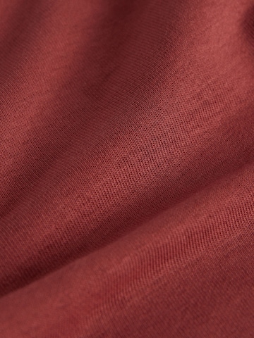 Set de la The Set pe maro