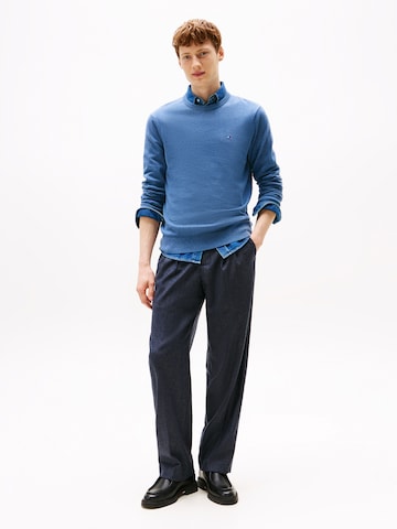 Pulover 'ESSENTIAL' de la TOMMY HILFIGER pe albastru