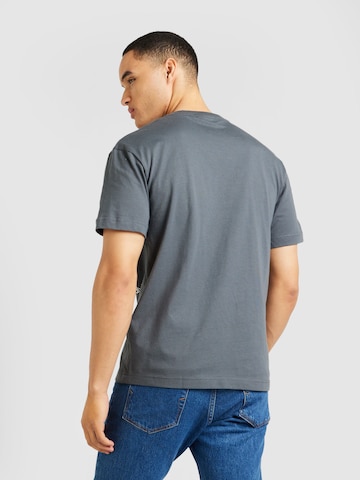 Calvin Klein T-shirt 'OFF PLACEMENT' i grå