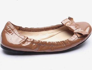 PRADA Flats & Loafers in 37,5 in Brown: front