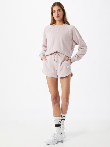 Nike Sportswear Regular Shorts in Lila