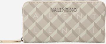 VALENTINO Portemonnee 'BARRIO' in Beige: voorkant