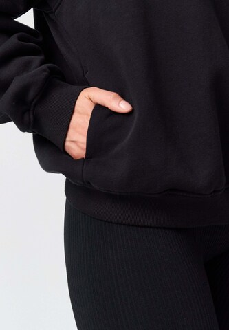 OCEANSAPART Sweatshirt 'Maya' in Black