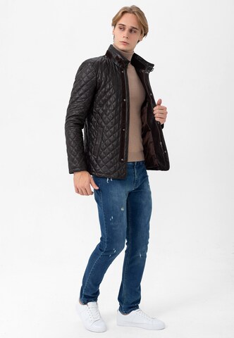 Jimmy Sanders Jacke in Braun