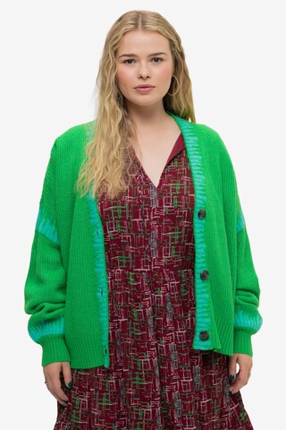 Studio Untold Knit Cardigan in Green: front