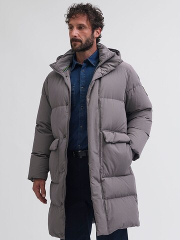 Portland Outerwear Company Winterjas in Grijs: voorkant