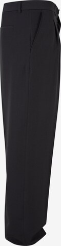 Urban Classics Loose fit Pleat-Front Pants in Black