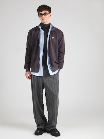Lyle & Scott Флисовая куртка в Серый
