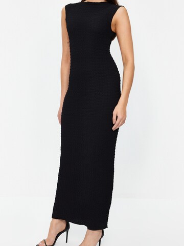 Trendyol Kleid in Schwarz