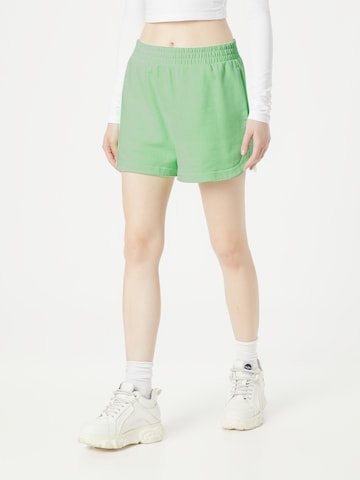 GAP Loosefit Broek in Groen: voorkant