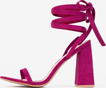 Celena Riemensandale 'Charney' in Lila: Vorderseite