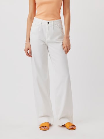 Wide leg Jeans 'Delaney Tall' di LeGer by Lena Gercke in bianco: frontale